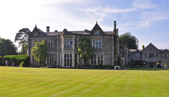 Miskin Manor Hotel