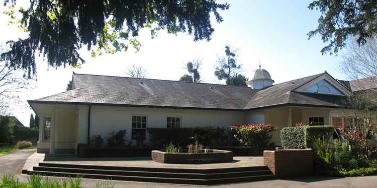 Farnham Library, Surrey