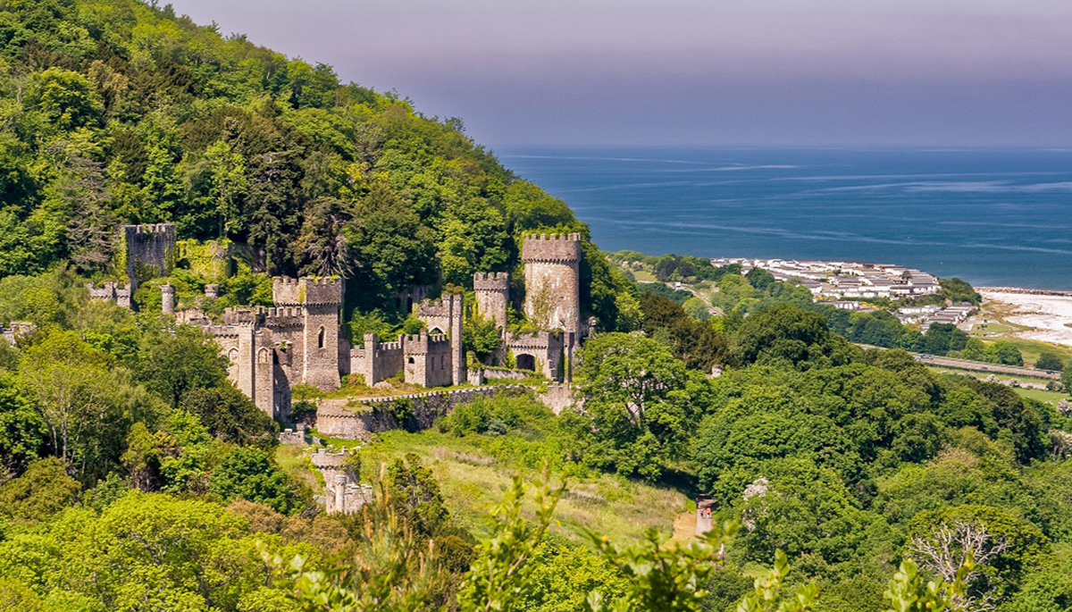 Gwrych Castle, Rhyd-y-Foel, Conwy Castle