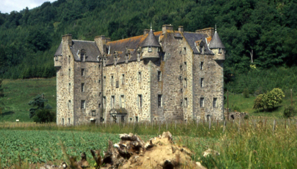 Castle Menzies