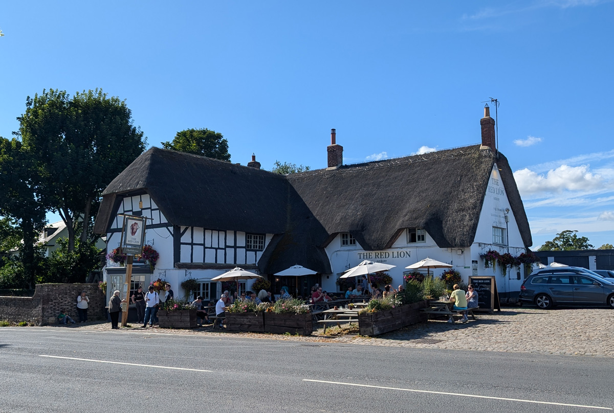 The Red Lion, Avebury