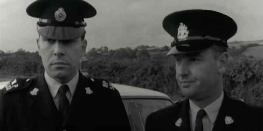 Police Officers Describe UFO Encounter (1967)